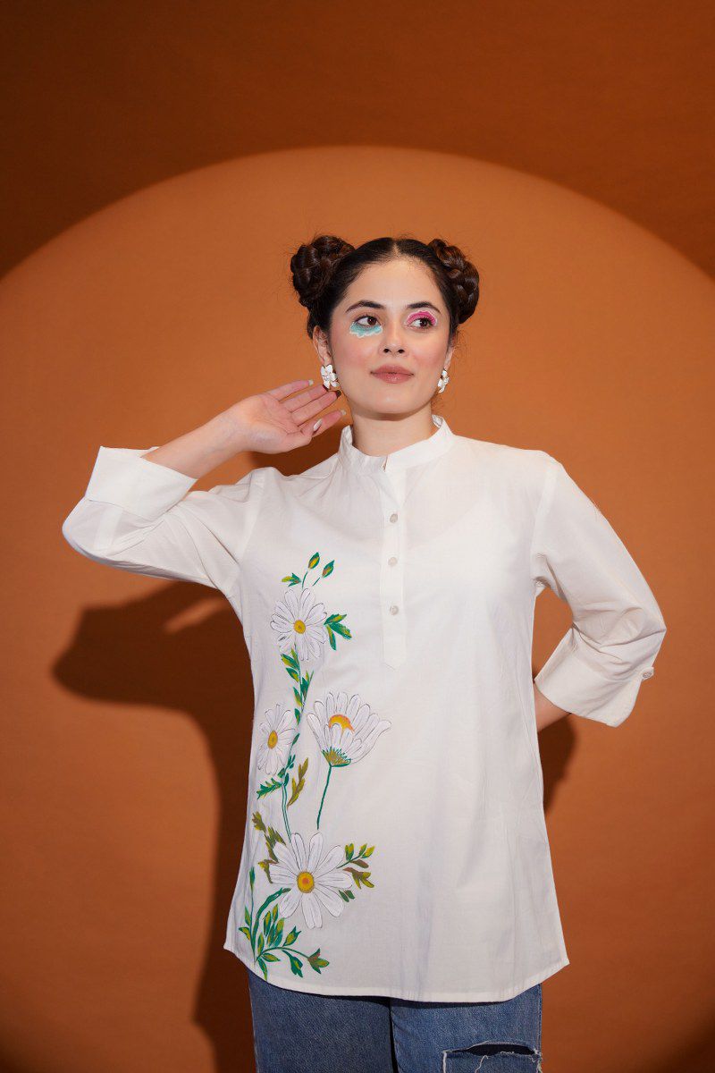 White Daisy Embroidered Tunic Top